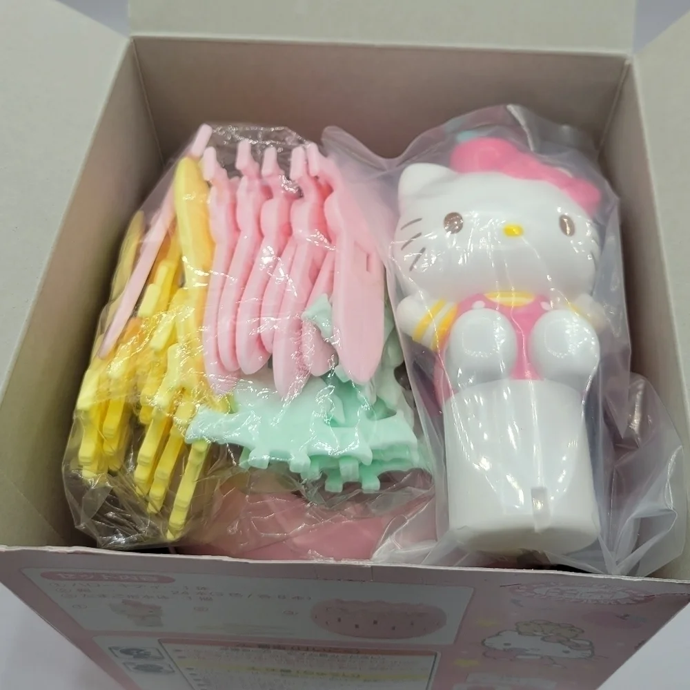 Sanrio Hello Kitty Pop up Pirate Game
